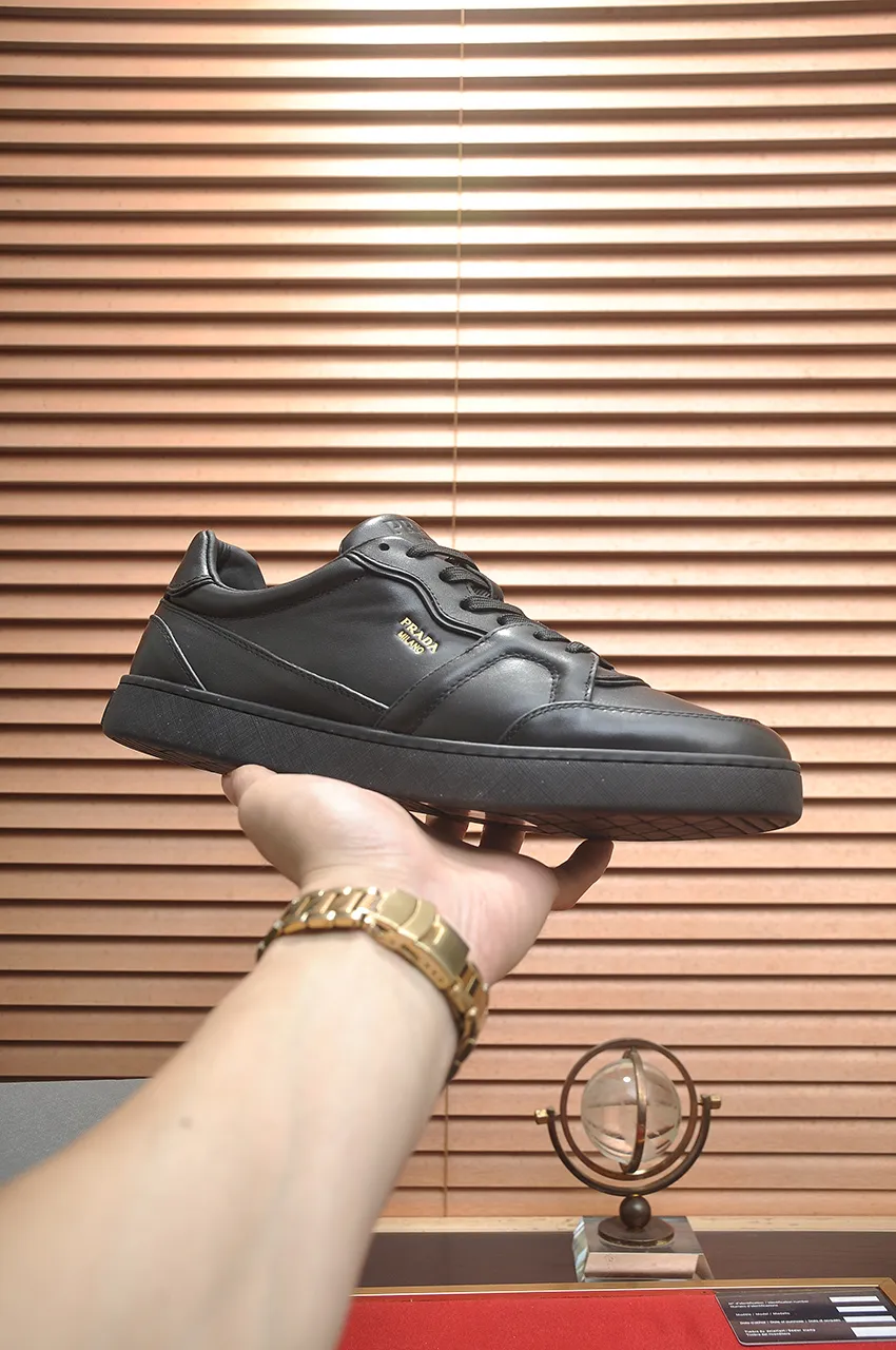 Men's shoes 💰580💶 [PRADA] Top original items, new seasonal styles, high-quality original items, top-grade high-mercerized cowhide combined with original breathable fabric + imported glue, imported stretch fabric inside with original cowhide feet, original thick outsole! Quality guaranteed! Code 38-45 (45 customized)